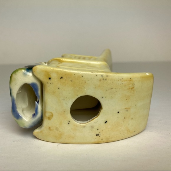 old couple sitting in rocking chairs figurines | Anniversary Gift - Picture 16 of 16